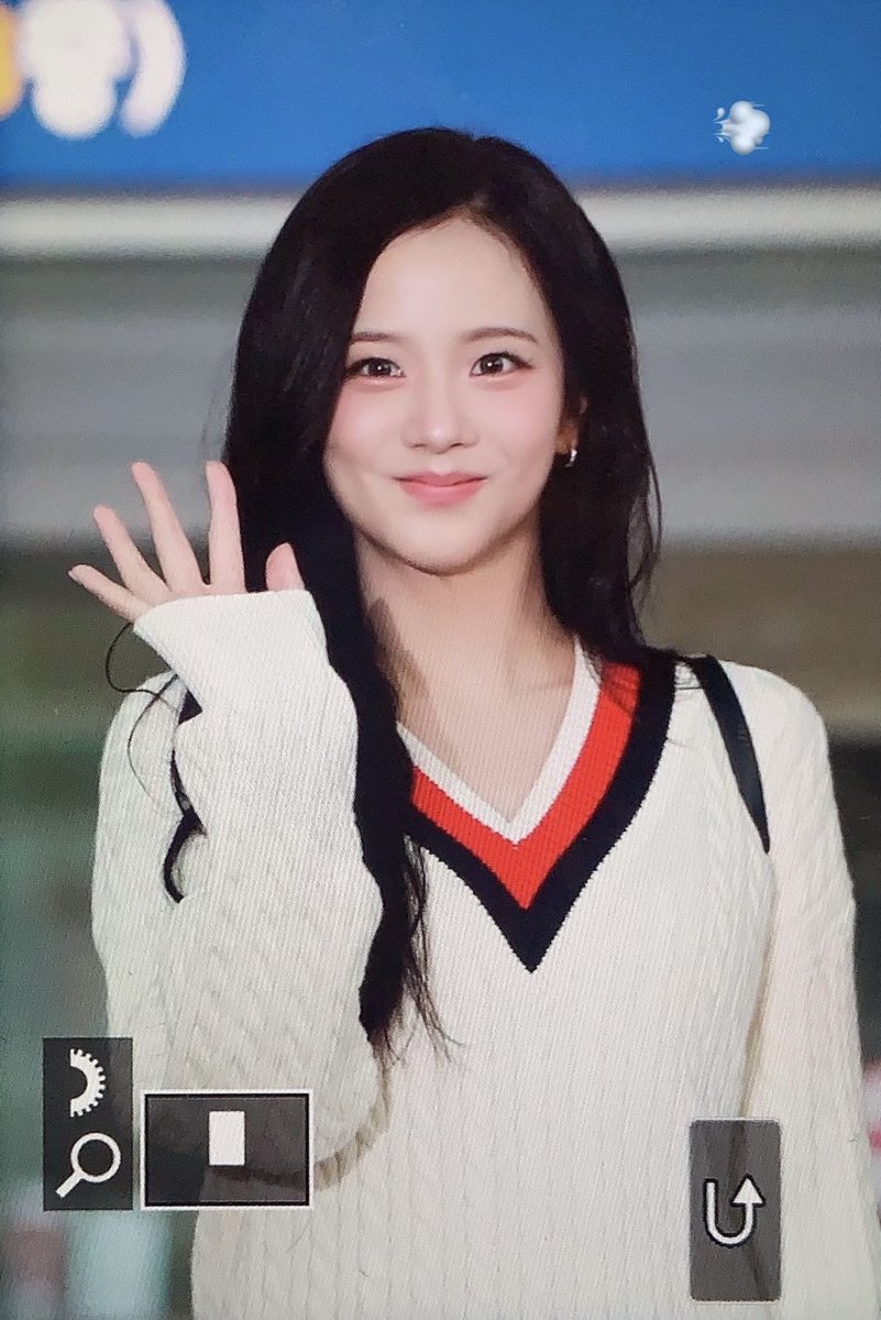 shoong_js's tweet photo. 260908  #지수 #JISOO #블랙핑크 #BLACKPINK 
@officialBLISSOO https://t.co/qQzhJN2eUY