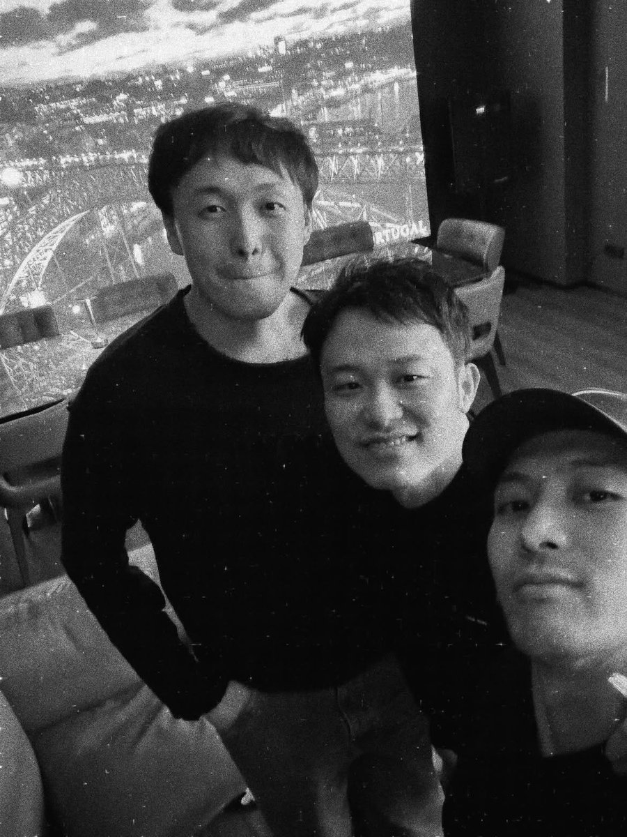 JacksonWGlobal's tweet photo. @JacksonWang852 (5/5)

#JacksonWang #王嘉尔 #잭슨 #TEAMWANG @JacksonWang852 https://t.co/EUPx2W2bol