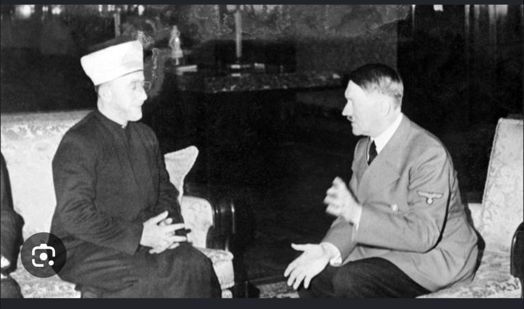 WurstAxel's tweet photo. @Swollentwt @Cellectra1 @GhostBoyVT @HopSono12978 Wer im Naziglashaus sitz, sollte nicht mit Steinen werfen. https://t.co/ADtGFhrbru