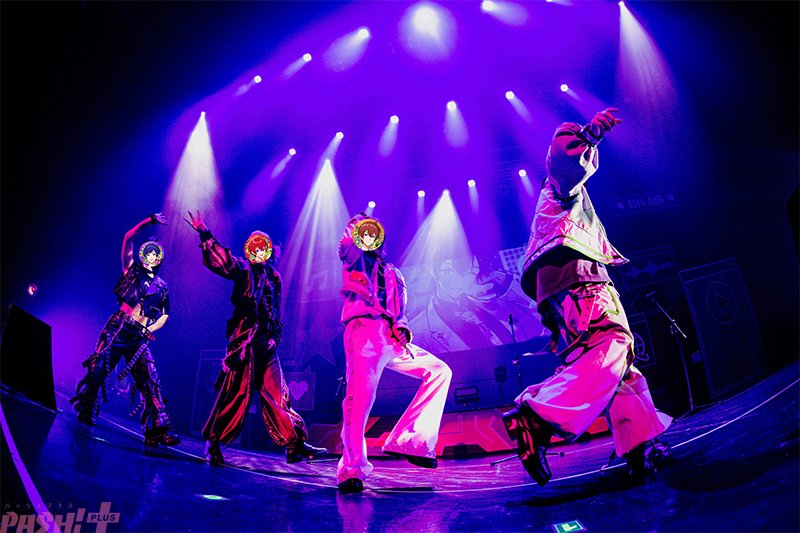 magazine_pash's tweet photo. 「すたぽら」豪華ゲストとのスペシャルコラボレーションも実現！ 『StarLight PolaRis Summer Tour 2026「StarLoading now…!!」』のツアーファイナルレポートが到着

#すたぽら

https://t.co/UtjNWQBcfY https://t.co/exJ1pHlTCy