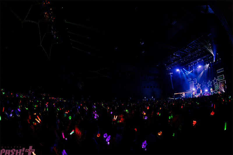 magazine_pash's tweet photo. 「すたぽら」豪華ゲストとのスペシャルコラボレーションも実現！ 『StarLight PolaRis Summer Tour 2026「StarLoading now…!!」』のツアーファイナルレポートが到着

#すたぽら

https://t.co/UtjNWQBcfY https://t.co/exJ1pHlTCy