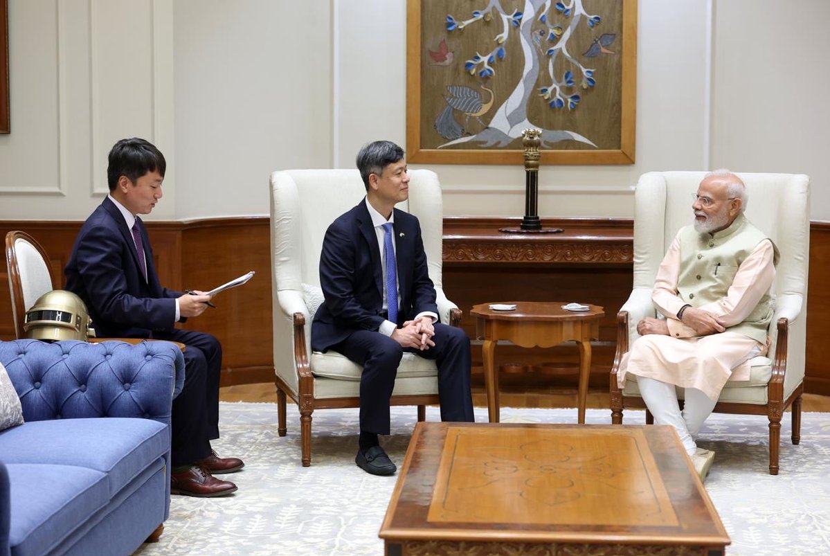 hisohn's tweet photo. Humbled and honored to meet the honorable Prime Minister, @narendramodi with Krafton’s chairman of the board, BG Chang. His great vision and understanding on video gaming and also wider tech sectors are very encouraging. https://t.co/YdcPjwaHUM