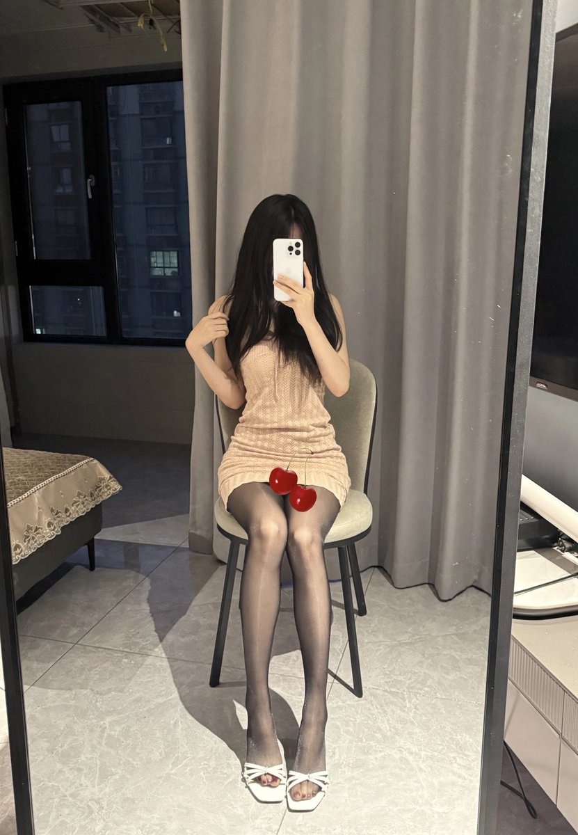 jackie19954's tweet photo. 晚上好好好好好呀 https://t.co/KekoZTVfz1