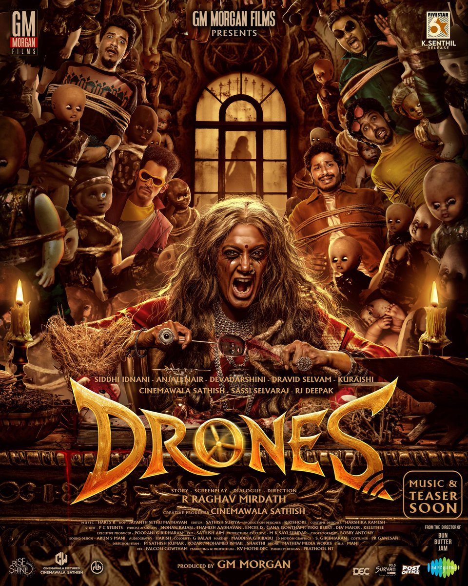vp_offl's tweet photo. Thrilled to unveil the First Look of #DRONES! 🚁💥
Get ready to enter a world filled with excitement,mystery and entertainment! 🎉🔥

@GMMorganFilms @RMirdath @SiddhiIdnani @ianjalinair @sathishoffl @DevadarshiniC @Dravid_Selvam @Mohamedkuraish1 @SassiSelvaraj #RJDeepak @imhari_sr_ @saregamasouth @5starsenthilk @Decoffl_ @cinemawalaoffl