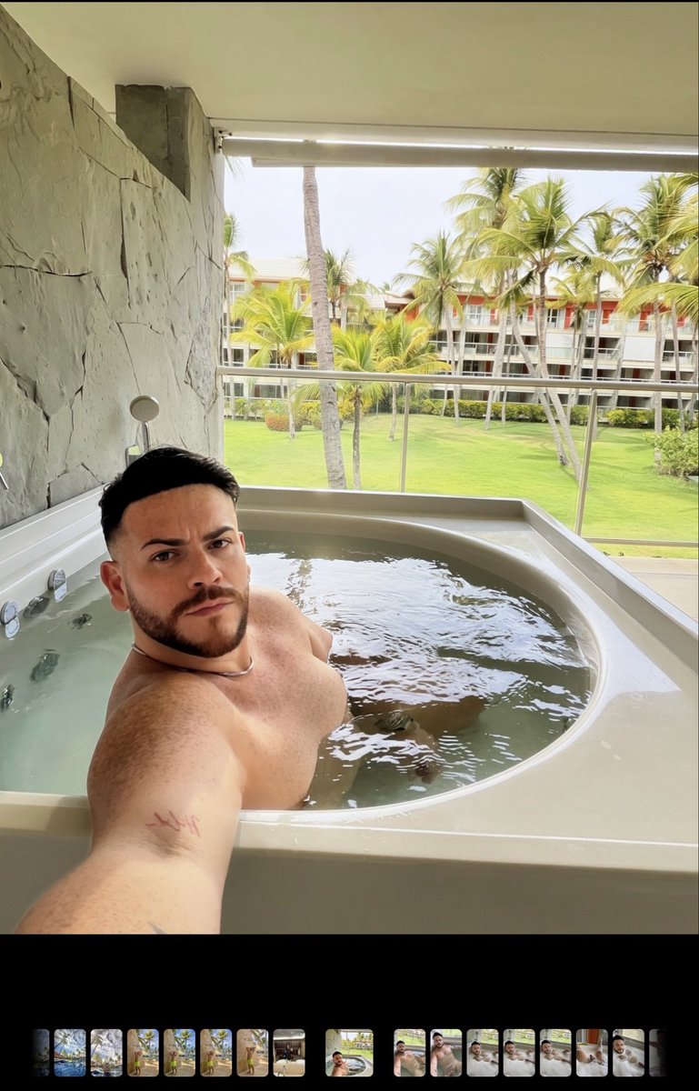 vazquez22c's tweet photo. Trend 🤷🏼‍♂️😬 https://t.co/fWKaQmcbNu