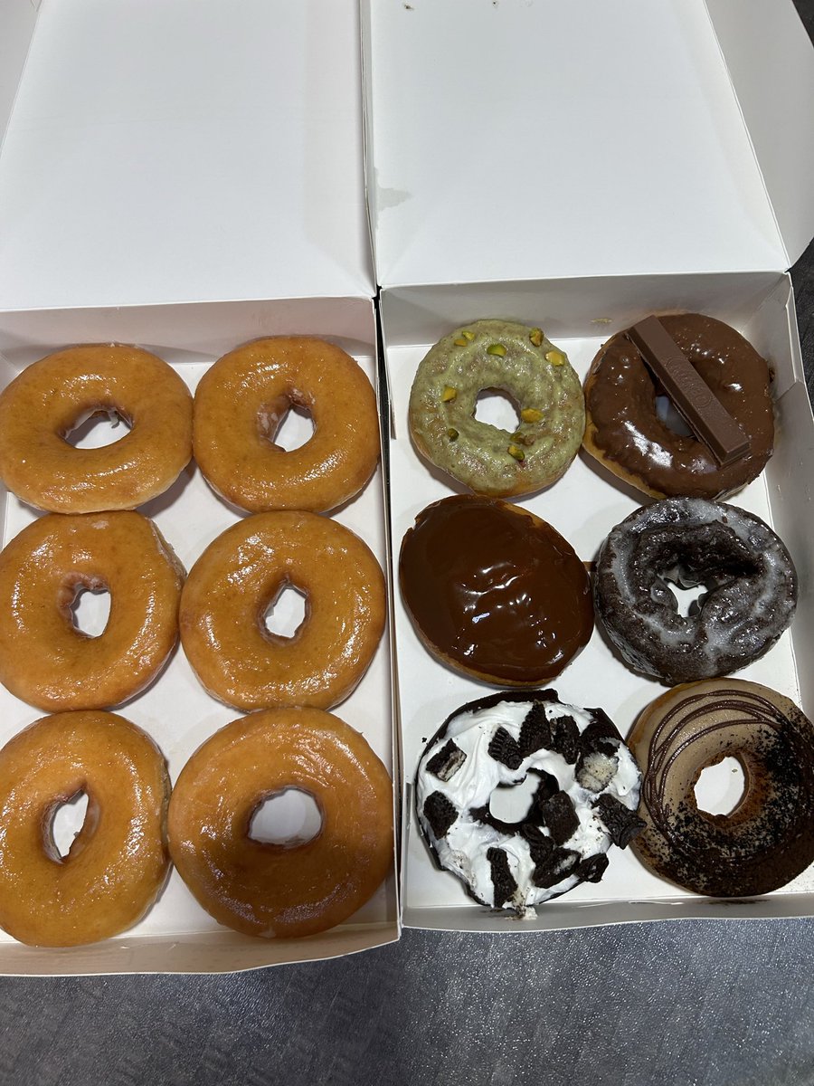 WINDOTME's tweet photo. Salamuch sa pasalubong 🍩❤️ https://t.co/1akYSGgQg9