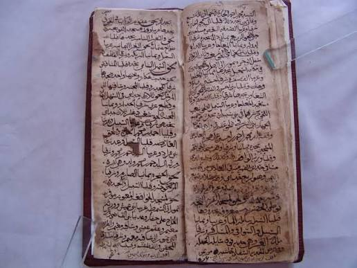 Institute_IIIW's tweet photo. يقول الشيخ محمد أبو زهرة :" #القاضي هو قطب الرحى، وبما يكون من قبيل #القاضي الذي كان يسهل للحاكمين #الظالمين اغتصاب #الأوقاف، وكان في زمن #المماليك منه العدد الوفير، ولذلك اشترط كثيرون من #الفقهاء في #القاضي الذي يأذن بالاستبدال أن يكون #قاضي #الجنة"
#المعهد_الدولي_للوقف_الإسلامي https://t.co/TbCjzFO843