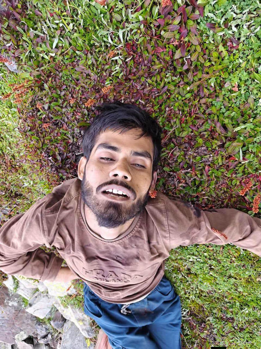 HPhobiaWatch's tweet photo. How its started vs how its going 

The kind of Azaadi Umar Khalid deserves but.... https://t.co/D2CTWtuTNT