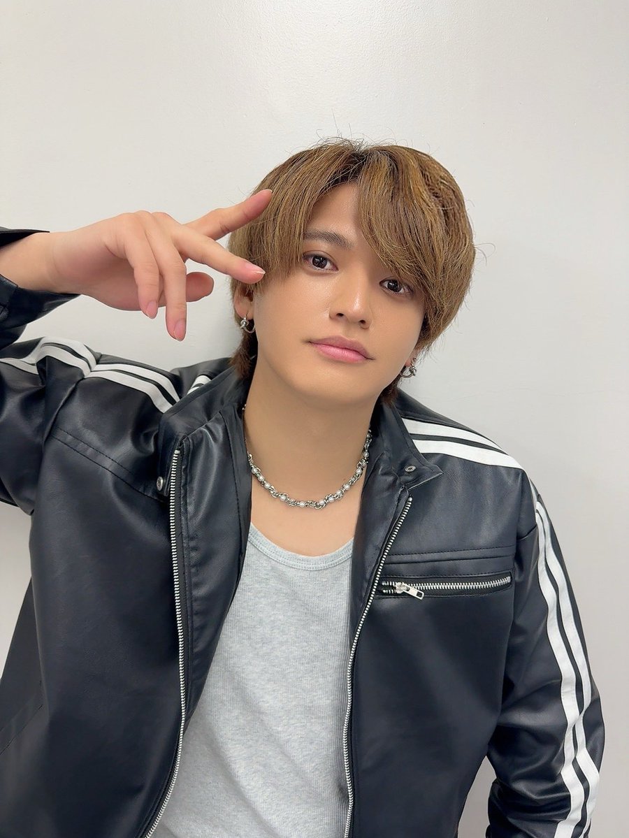 sano__gum's tweet photo. 傘持ってなくて天然シャワーしてからライブ楽しかったです🌧️ https://t.co/7vSsfrsXpR