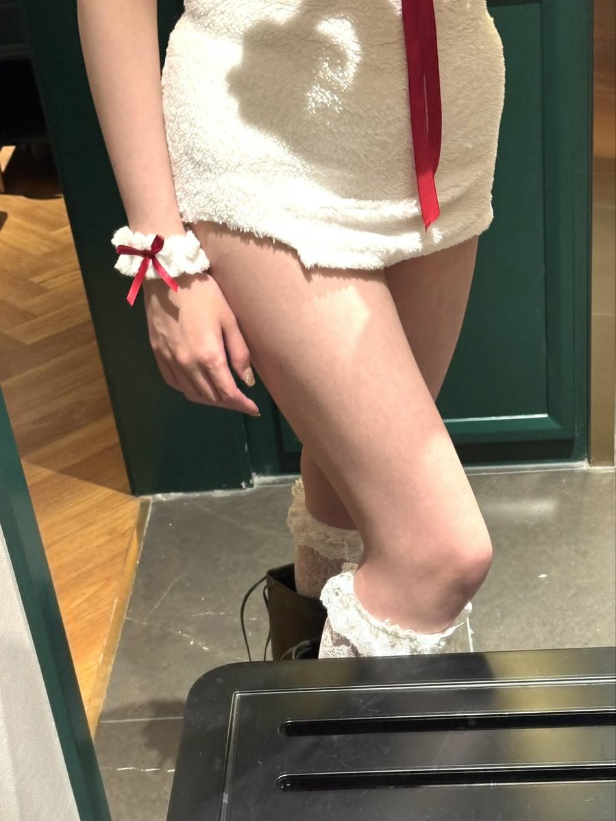 yarik82's tweet photo. 美女虽迟 但该到的 总会到 https://t.co/DICiKWxjOz
