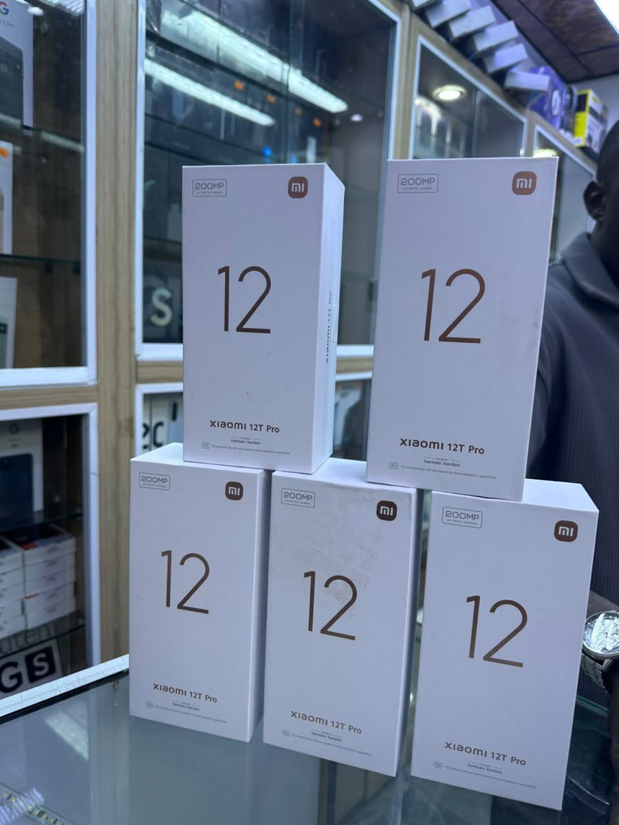 PassiTronics's tweet photo. 🔥 NOUVEAUTÉ EN STOCK CHEZ PASSITRONICS ! 🔥

📱 XIAOMI 12T PRO – 256GB

⚡ Puissant • Rapide • Élégant • Grande capacité de stockage

💰 Prix : 140.000 FCFA 😍

📦 Livraison &amp; expédition possibles

📲 Commandez maintenant : +237 691 24 97 04
📍 Douala, Akwa https://t.co/Rdcfb8wgLd