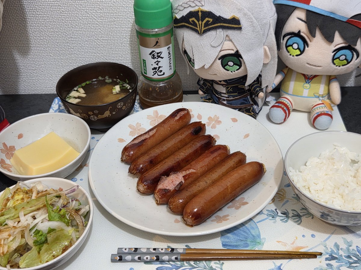 ui_meal's tweet photo. #しぐれぬい と  #BIG3 にソーセージを貢ぎました！
 #推し活  #ぬい活 https://t.co/RPt1XO52fR