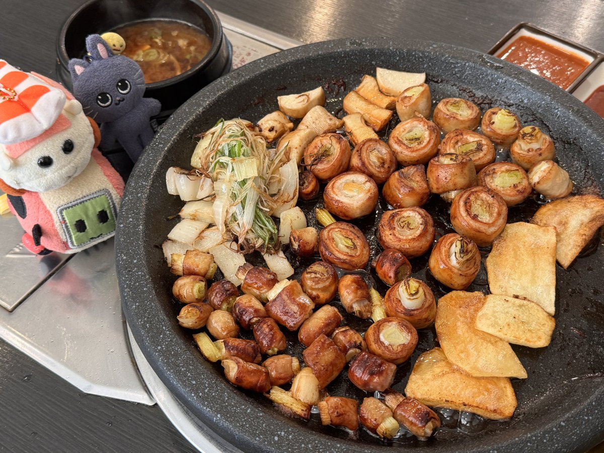 babdobab's tweet photo. ̀ ̗와 ̖ ́ 파막창 진짜 맛있 ̀ ̗다 ̖ ́ 
촉촉파에 볶음밥 양념두 진짜 맛도리 (*•؎ •*)
전 올공 파막창보다 여기가 더 맛있는거 같아용🌀
무조건 또 갈거야 .ᐟ .ᐟ .ᐟ 

📍서울 막창 | 가산디지털단지 https://t.co/VpuVA3p30m