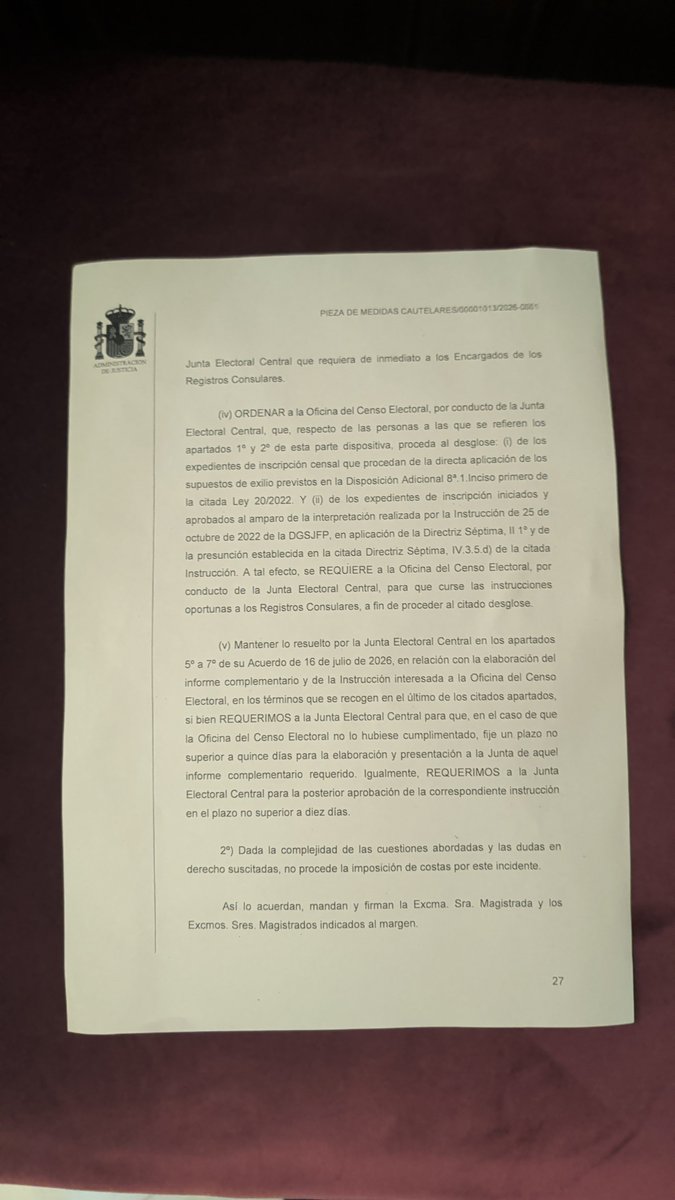 LMPardoAbogado's tweet photo. Estiman las cautelares de Iustitia Europa y se suspende la ley de nietos. https://t.co/VwC1cUxq6J