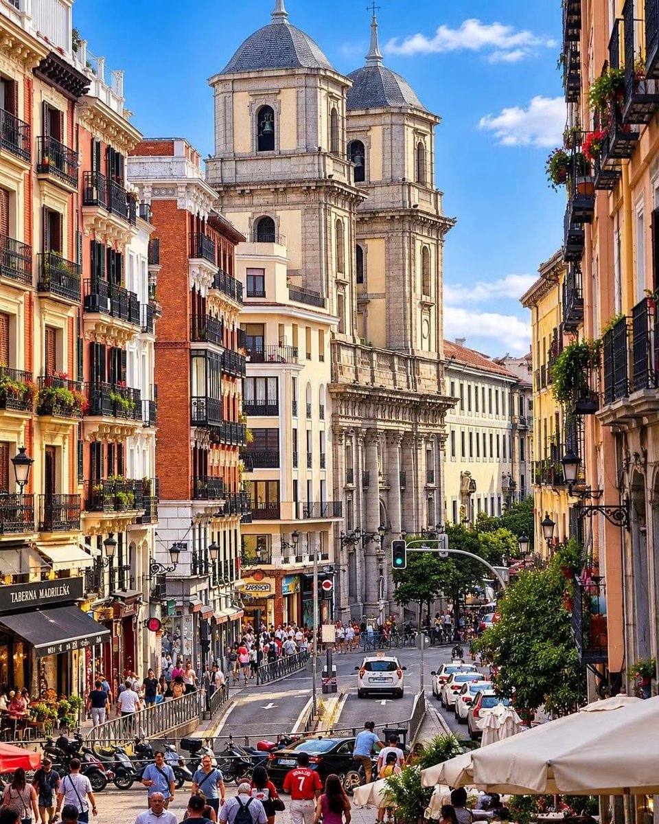 PrettyCitiesX's tweet photo. Madrid, Spain 🇪🇸 https://t.co/AKTzocubnF