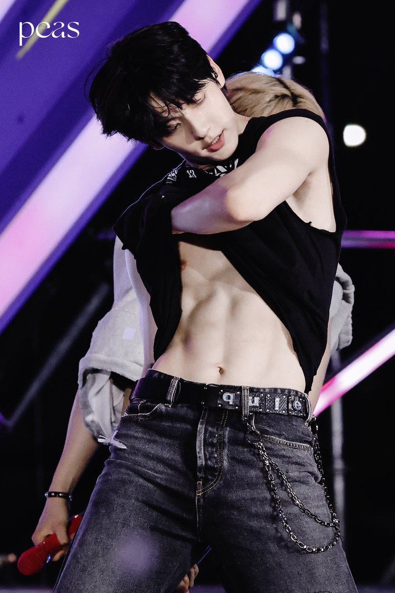 textoobin's tweet photo. Bunny's Tummy. https://t.co/fKj8qWpo1u