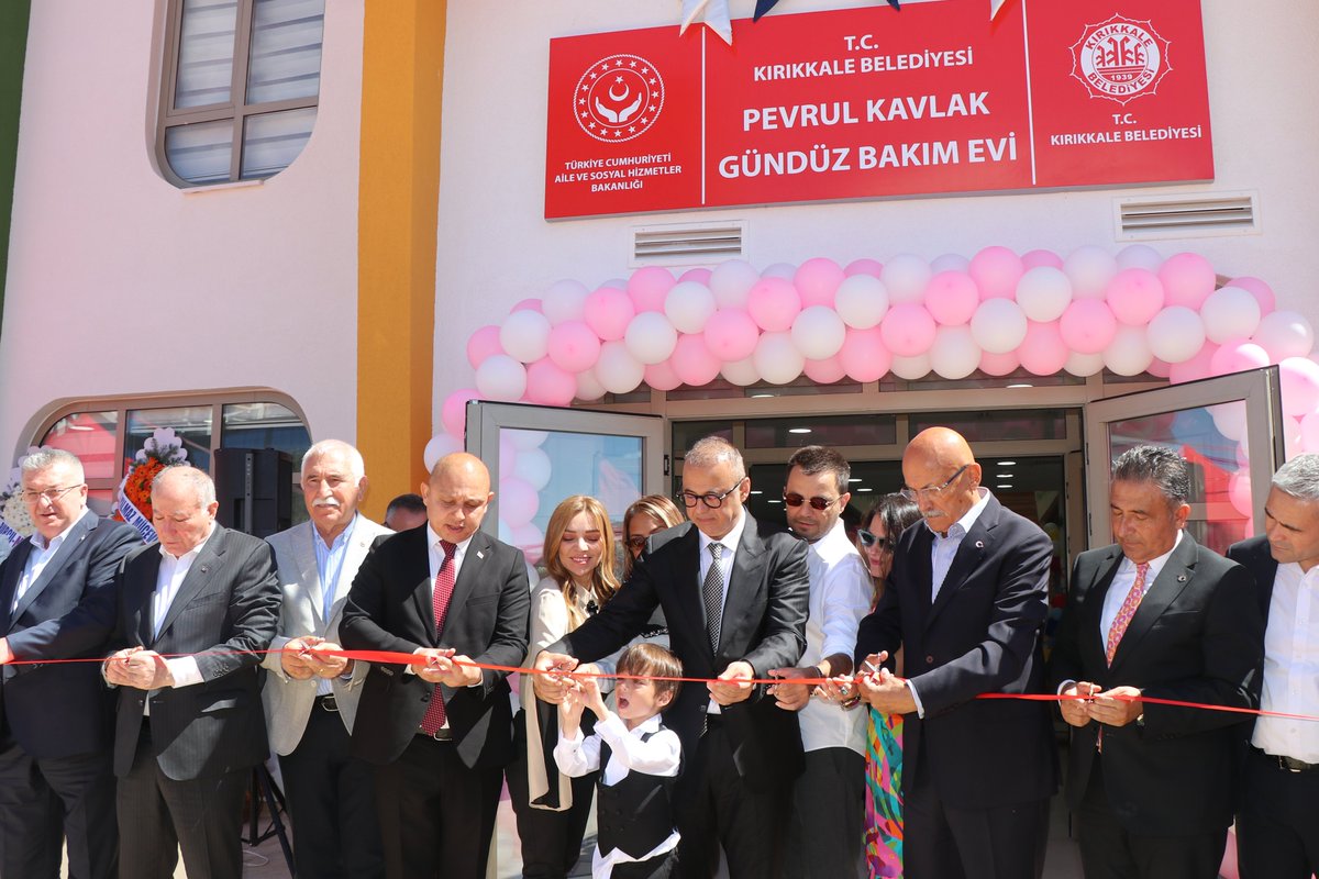 kirikkalehaberr's tweet photo. Pevrul Kavlak’ın adı, çocukların neşesiyle yaşayacak
HABERİN DETAYI
👇👇👇👇👇👇👇👇👇👇👇👇👇👇👇👇👇👇
https://t.co/8NabG4ab97 https://t.co/uvtNgjIAo9