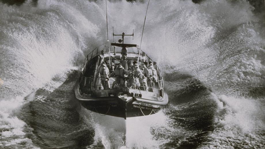 Number10cat's tweet photo. Since its foundation in 1824 the bravery of Royal National Lifeboat Institution volunteers has saved more than 146,700 lives at sea. 
Hundreds of those volunteers have died attempting to save others. They are the best of us. 
Any person or organisation questioning their actions or loyalty to this country should be corrected and ostracised.
Anyone can drown, but no one should.
https://t.co/d81tKprNkY