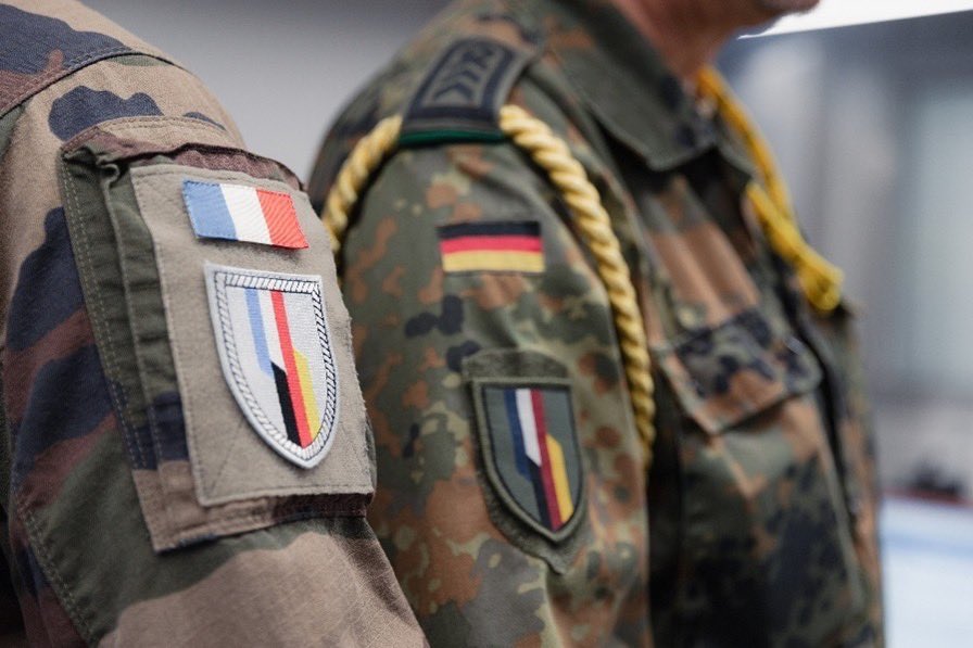 HQEurocorps's tweet photo. After seeing how the Élysée Treaty laid the foundations for joint defense, in this post we explore how that alliance took the decisive step toward multinational military cooperation with the Eurocorps.
 
The story of European defense took a monumental step forward through Franco-German cooperation. What began as a historic handshake evolved into the ultimate model of multinational military synergy.
As a Franco-German Army Corps with a truly European character, Eurocorps represents a major milestone in the evolution of multinational military cooperation. The creation of the Franco-German Brigade was an important step in strengthening European defence cooperation, while the establishment of Eurocorps took this cooperation to a broader multinational level.
#HQEurocorps #FrancoGermanFriendship #StrongerTogether