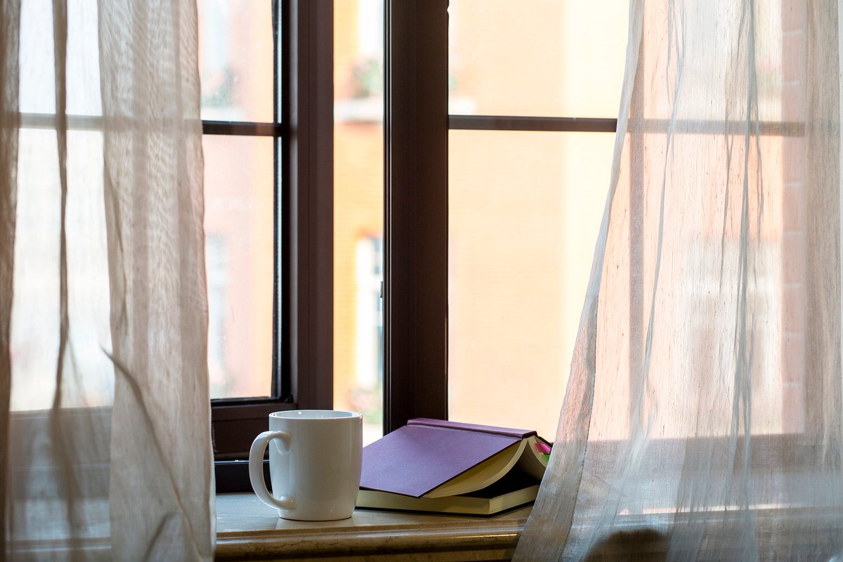 YigitCang0b2's tweet photo. Lazy afternoon = iced matcha + a good book + no plans for the rest of the day , https://t.co/tKkbmcS0It