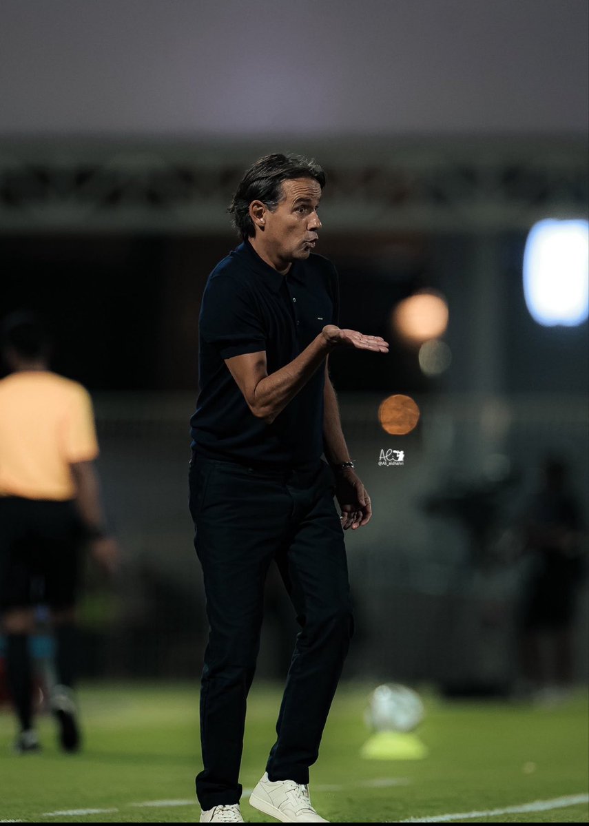 q75a9's tweet photo. يخرب بيتكم من جمهور مدري محد يفهم كوره ولا وش
ليه محد يشوف برود اللاعبين و الاغلاط الفرديه و التضييع

و اذا فزنا المدح يروح للاعبين و اذا خسرنا انزاغي السبب
من الموسم اللي راح نفس الشي والله كارثه 🤷🏻‍♂️ https://t.co/bnmkxvcwre