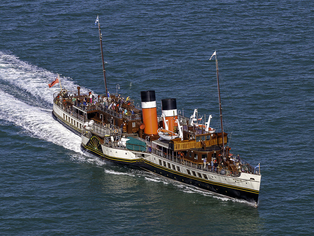 MaritimePhotos's tweet photo. The preserved steam-powered vessels @Shieldhall and @PS_Waverley are due to sail together in the Solent on Saturday 12th September.
#steampower #shieldhall #waverley #maritime https://t.co/ViJz91G9pN