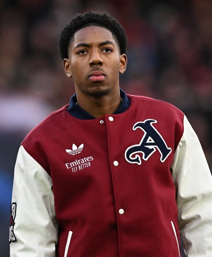 FT_REPORTS's tweet photo. 🚨 BREAKING: Arsenal now value Myles Lewis-Skelly at €150M. The club considers him a key part of their project and future midfield plans.

Initial plans were to sell him, with Chelsea and Man United ready for a bidding war, but Arsenal have now changed their plans.

@Ar_senalXtra_