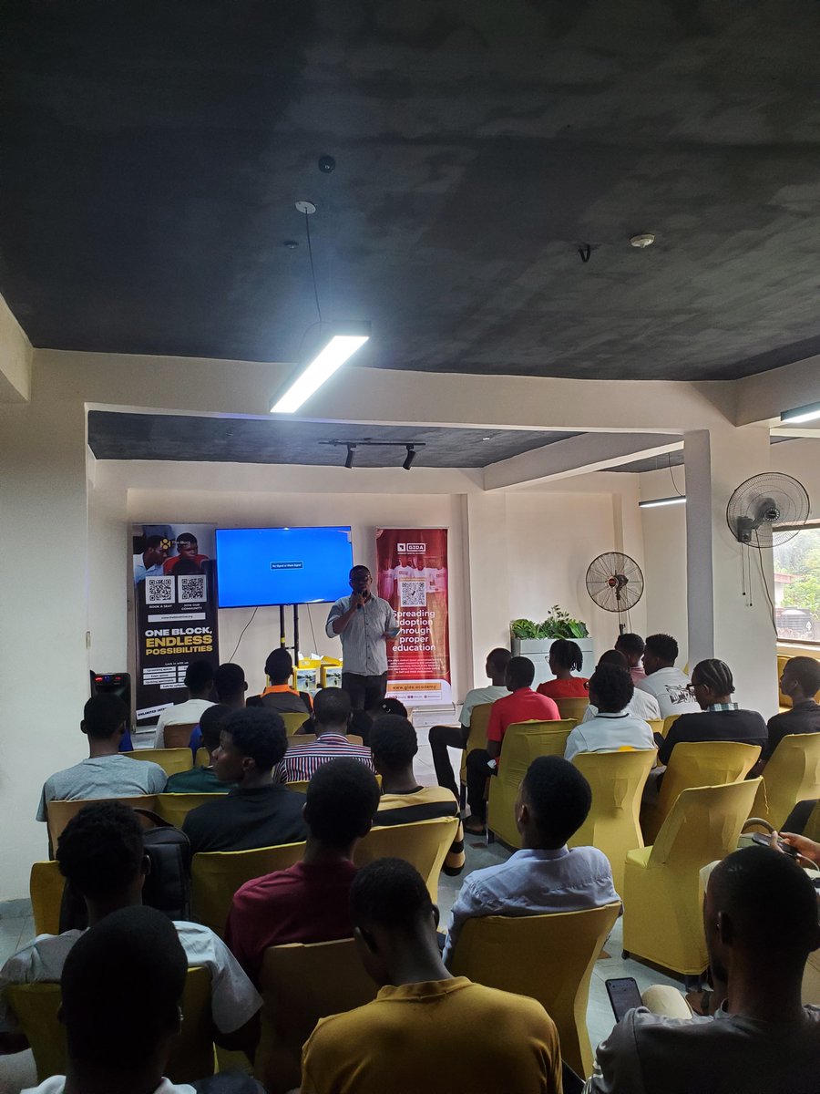 theblock_hive's tweet photo. We're LIVE for the first edition of the free MTN Router Distribution.

ENU Residents who received an email and completed the confirmation form are currently here with Mr. Kalima, Regional Officer at @MTNNG.

📍@theblock_hive NSK 🇳🇬

Application still on: https://t.co/dYydQMCP03 https://t.co/xKyeZ6cqI3