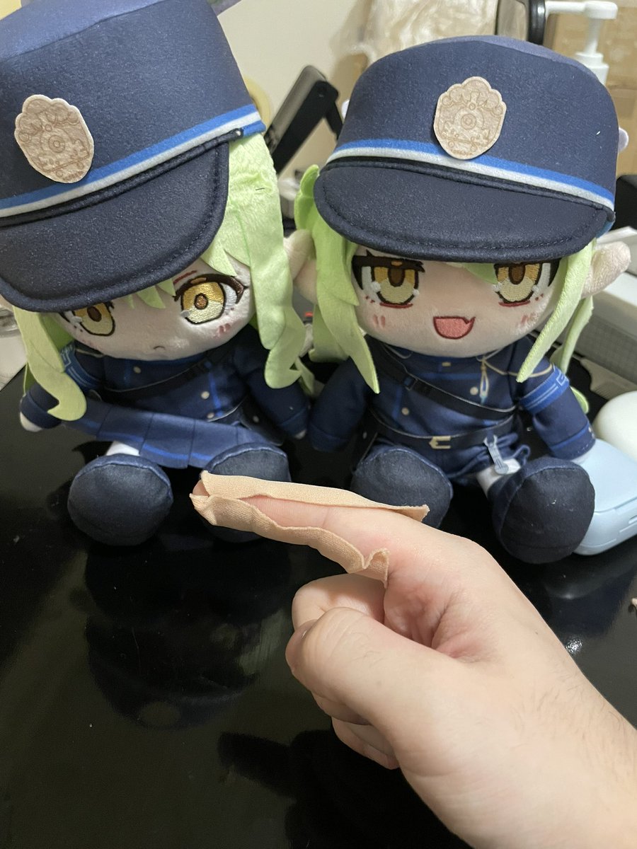 inado25252's tweet photo. この前の金曜の夜から指こんななので良い感じになるまで音ゲー極力控えます
ダーツは触れるし箸も持てる https://t.co/J7K0LGWQ8s
