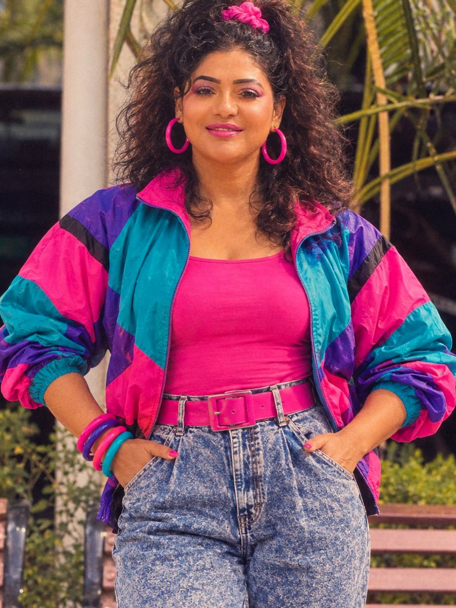 Star_AuraX's tweet photo. "Bringing back the retro vibes with a pop of color! 💖✨ Rocking that 90s style and feeling unstoppable. Who else is ready to embrace the throwback?"
#RetroChic #80sNostalgia #Backto80s #ReshmaPasupuleti https://t.co/sWnyqZxGga