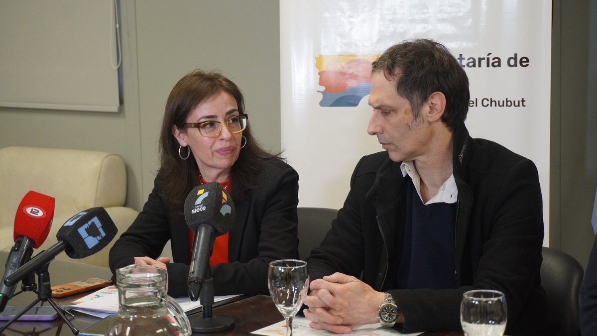 saludchubut's tweet photo. 🟠 CHUBUT LANZÓ EL PLAN PROVINCIAL DE VPH
🌐 Para más información: https://t.co/7vQxGtMrXB
#PlanProvincialDeVPH #VPH #Prevención #VosDecidísVosPrevenís #Chubut #Salud #ISSyS #Seros https://t.co/6E9K3Cr3v0