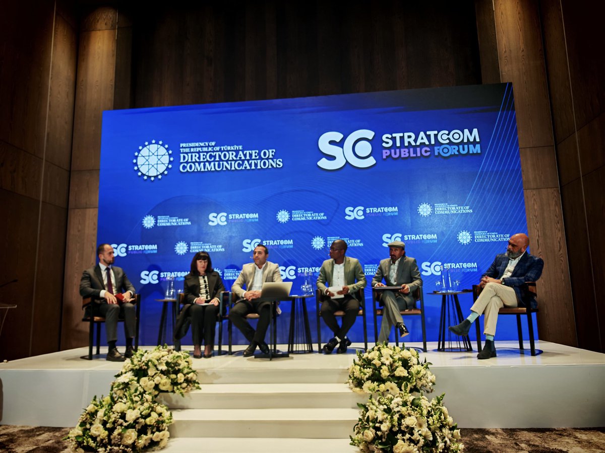 a_babacann's tweet photo. 📍Güney Afrika, Johannesburg

Cumhurbaşkanlığı İletişim Başkanlığımız'ın organizasyonunda Stratcom Forumu'nda, Güney Afrika'nın başkenti Johannesburg'da Büyükelçimiz Kezban Nilvana Darama Yıldırımgeç ve siyasetçiler, düşünce kuruluşu temsilcileri ve akademisyenlerin katılımıyla Türkiye'deki Terörsüz Türkiye sürecini ve iki ülke arasında atılabilecek ortak adımları konuştuk.

İletişim Başkanımız ve kıymetli ekibi başta olmak üzere emeği geçen ve katkı sunan tüm katılımcılara teşekkürler...