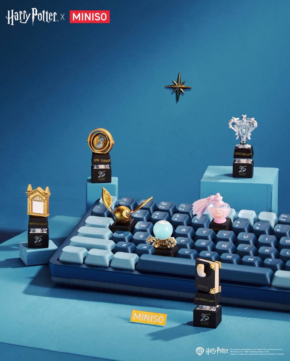 HP__ApplE's tweet photo. 딴건 모르겠고 미니소 굿즈 이 라인업이 젤 탐남
키캡 심지어 쉐이커라고
트리위저드컵 제발 내게 팔아줘... https://t.co/dR4MjLRkSr