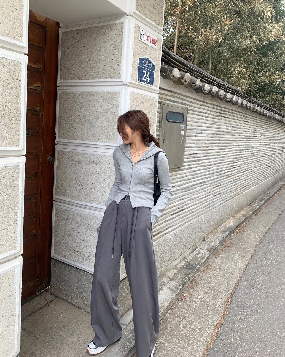 mayafernandinha's tweet photo. 心の中にぽっかりと穴が空いたような、不思議な静けさ。これってあるあるだよね。 😎
vicgK https://t.co/NxY4iGf62Q