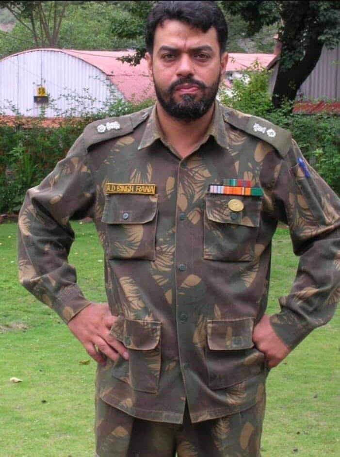 37VManhas's tweet photo. Homage to 

LIEUTENANT COLONEL AMARDEEP SINGH 
18 ENGINEERS #IndianArmy

on his balidan diwas today.
Lieutenant Colonel Amardeep Singh was immortalized in the line of duty along with 34 others who were constructing a crucial bridge on the raging Sutlej in 2005. https://t.co/h1DuTksqTp