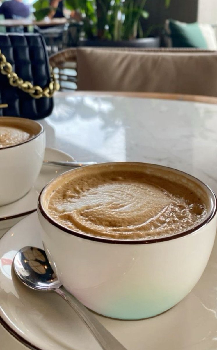 Mandlaflb0's tweet photo. Chvíľa pokoja s chuťou kávy. ☕
#slovensko #kavicka #chvilkapokoja  #kavovachvilka  #pohoda #slovakcoffee ☕🇸🇰 https://t.co/UeGTmhTXvC