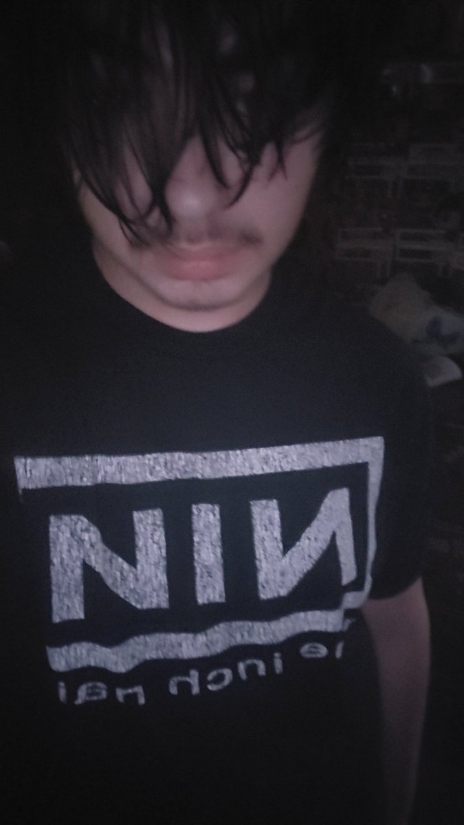 vi0lent_artist's tweet photo. Fit for school also ignore my hair ok https://t.co/N4pcFW2r23