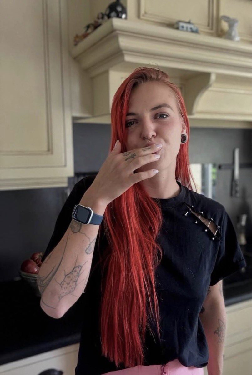 AdeleGrddd1's tweet photo. I’m single 💔
I don’t smoke
I’m not a bad person
I can cook
I just want to be Friends with you
Can I? 

DM me🔗 https://t.co/Riodx6XXKh