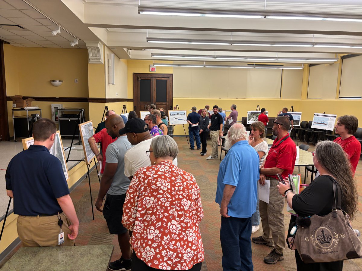 People participating in a public meeting talking about a project (starting in 2027) to remove and replace the Loughborough Ave and Weber Road bridges over I-55 in St. Louis