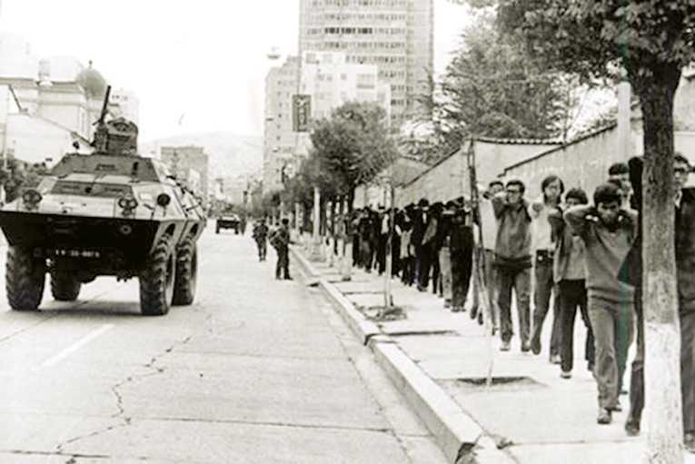 caos_desorden's tweet photo. ASí nos veíamos en los '80. https://t.co/quuEE6LZPp