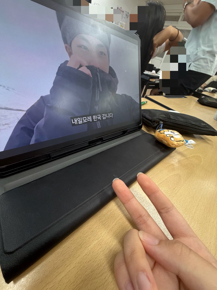 as6udr's tweet photo. 현생이 힘들땐 엔아이픈과 함께 (+히승) https://t.co/sUShZOX9ci