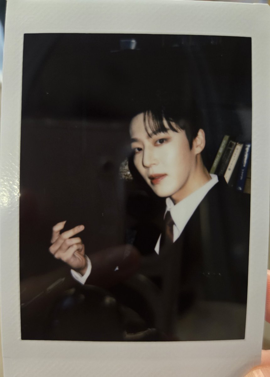 c11281213's tweet photo. 마지막 폴뽑!
내가 원하던게 아니라 아쉬웠지만...😌
다른 분들 뽑은거 보면서 대리만족해야지  다들 폴라 많이 올려주셨으면 ㅎㅎ https://t.co/35dUvtlqfA