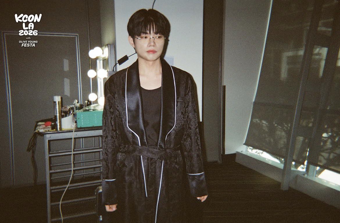 BomPhouse's tweet photo. 세자저하 납시오 https://t.co/e0tlHo0yzR