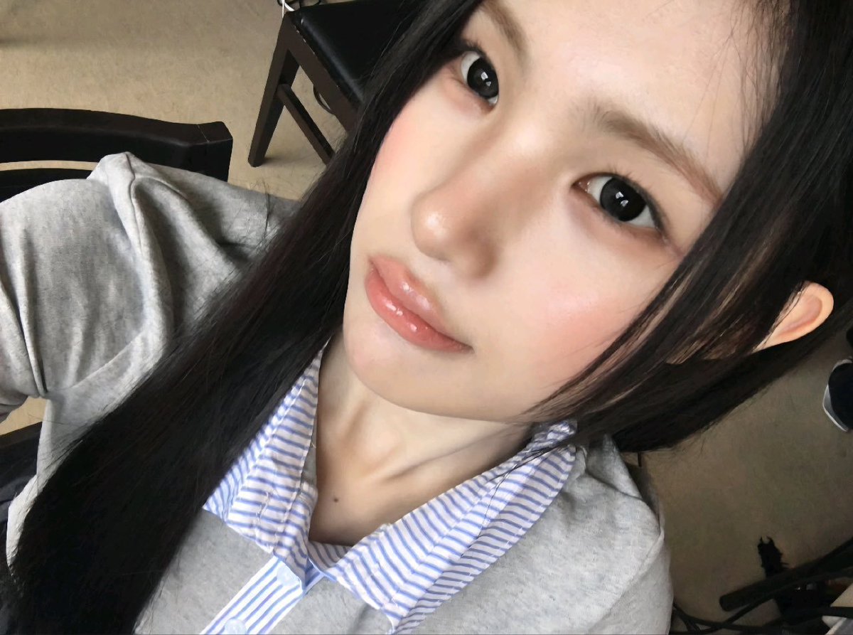 juunniverse's tweet photo. 🩵🩶   𝑓𝖾𝗅𝗍  𝖼𝗎𝗍𝖾  𝗐𝗈𝗇'𝗍  𝖽𝖾𝗅𝖾𝗍𝖾  𝗅𝖺𝗍𝖾𝗋  ࣪˖ ִֶָ‧˚₊ https://t.co/z3aF16mZVA