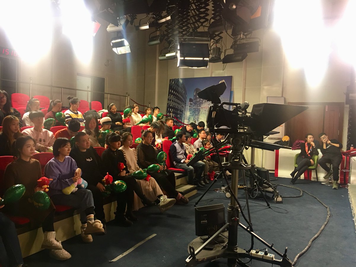 DefneOzturptnc's tweet photo. Just finished the hottest variety show recording! The thrill, laughs and unexpected twists hit different—total memory unlocked  #TVShowVibes #StudioDay， https://t.co/tNwF8UkTeC