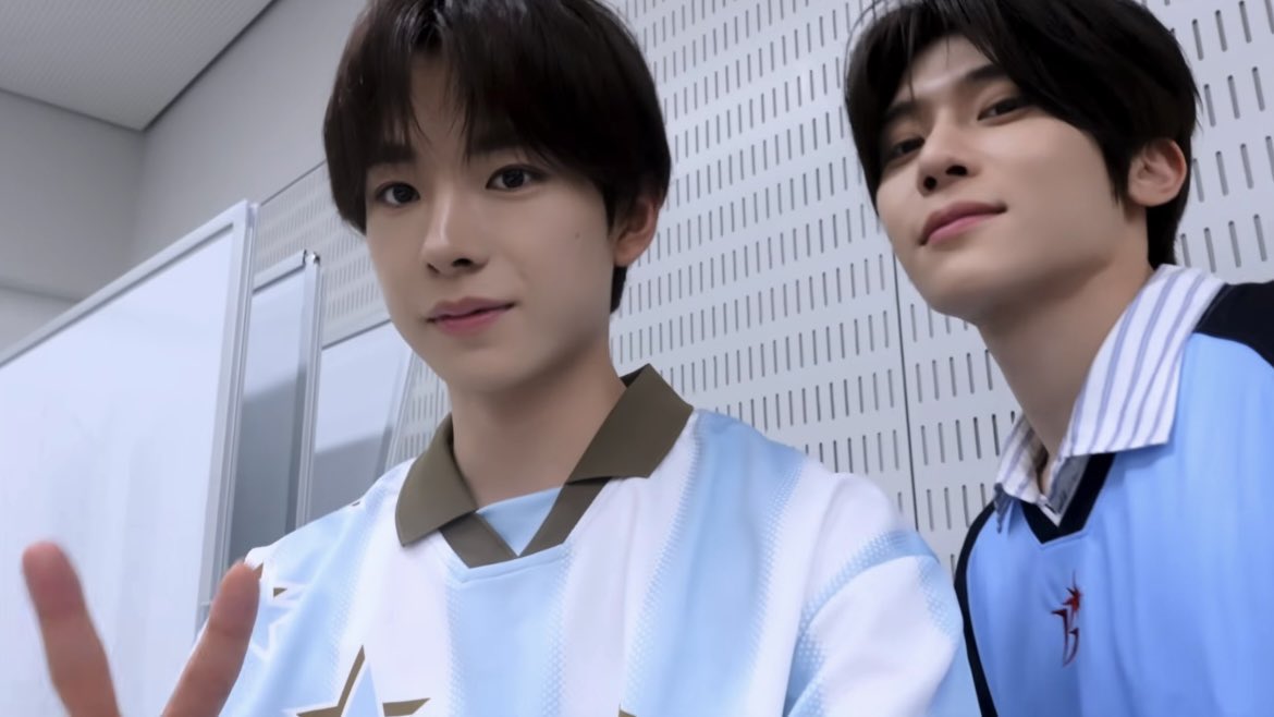 rocketforYuu's tweet photo. 와 오시온 얼굴에서 권력이 엄청 느껴짐 https://t.co/AhsfVvkM0E