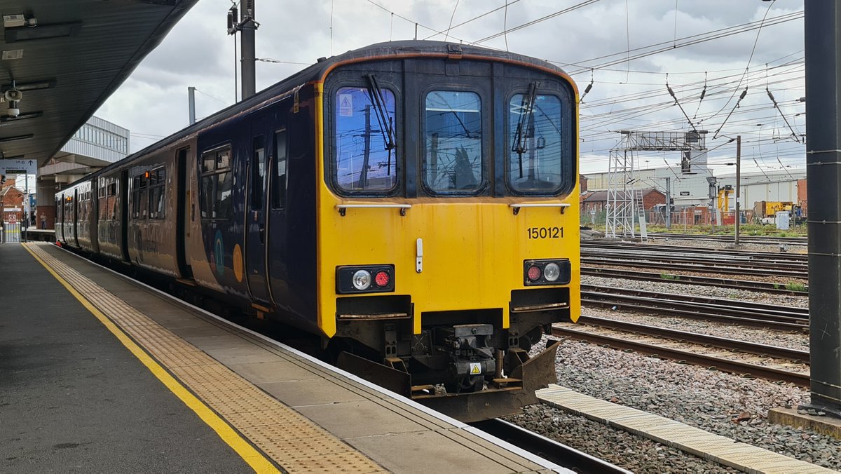 Shaun__92's tweet photo. Northern Trains 150121 forming 2P15 1348 Doncaster to Scunthorpe #northerntrains #northern #allthestations #class150 #brelyork #brel #dmu #sprinter #doncaster #thornesouth #scunthorpe #platform0 #tuesday #8th #september #2026 @northernassist https://t.co/MRo5xVIXuC