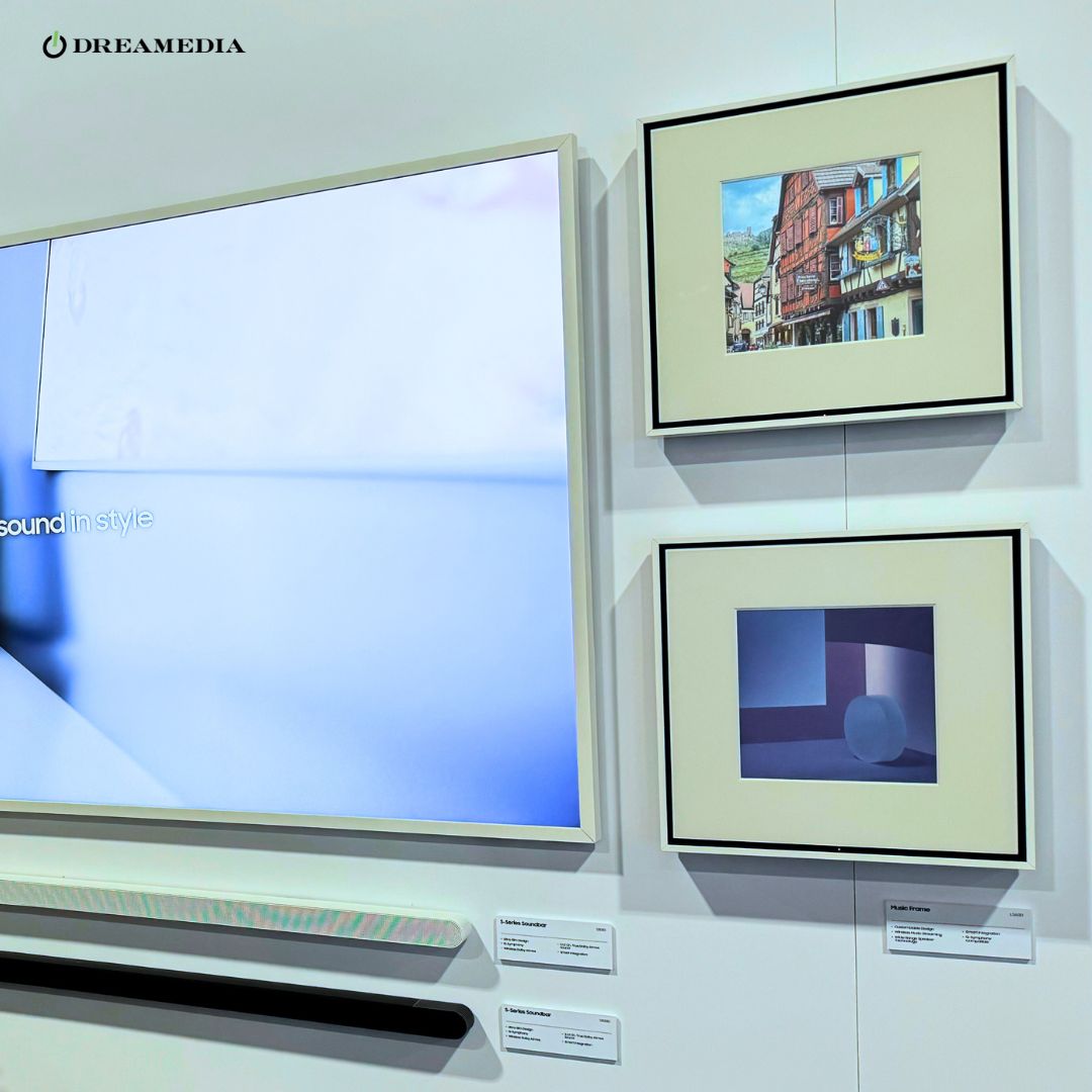 DreaMediaAV's tweet photo. Wall art or speaker? With Samsung Music Frame, it’s both.

#dreamedia #samsung #musicframe #homeaudio #smarthome #luxuryliving https://t.co/QbGlPrETJt