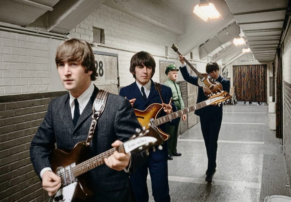Beatlesfab40's tweet photo. OTD 08SEP1964 The #Beatles made their only ever appearance in Montreal, Canada,  performing two concerts at the Forum, to a total of 21,000 fans. #TheBeatles #Montreal https://t.co/dBDcafSD3l