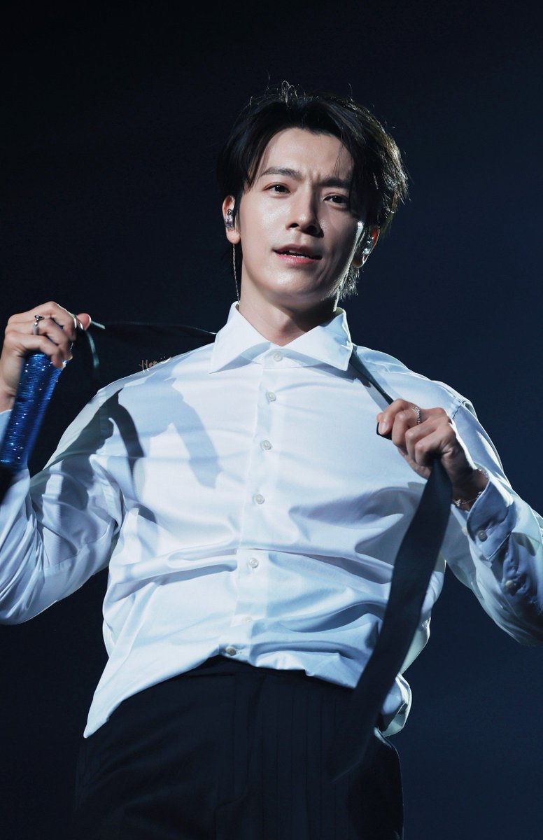 yyan_ELF's tweet photo. 20260906 DONGHAE 1ST SOLO ENCORE CONCERT [ALIVE] in SEOUL D3 

🤯🔥

#동해 #DONGHAE 
#슈퍼주니어DnE #SuperJuniorDnE 
#ALIVE https://t.co/sK0bBVMN6J